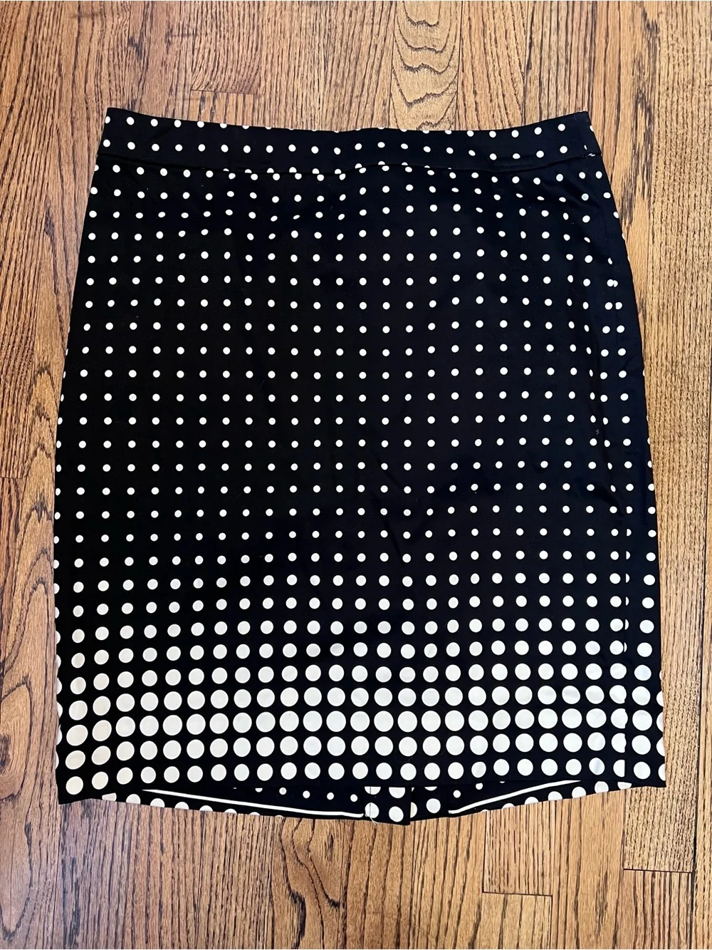J. Crew The Pencil Skirt Size 10 Knee Length Black White Polka Dot Slit Office